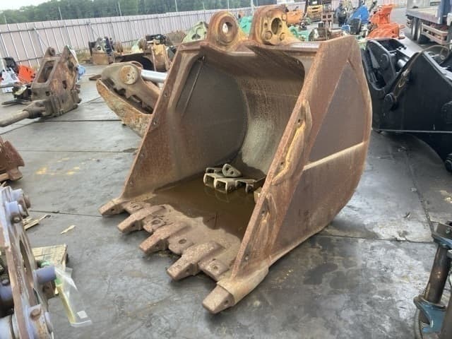 Bucket — Auction (lot 8456-3131)