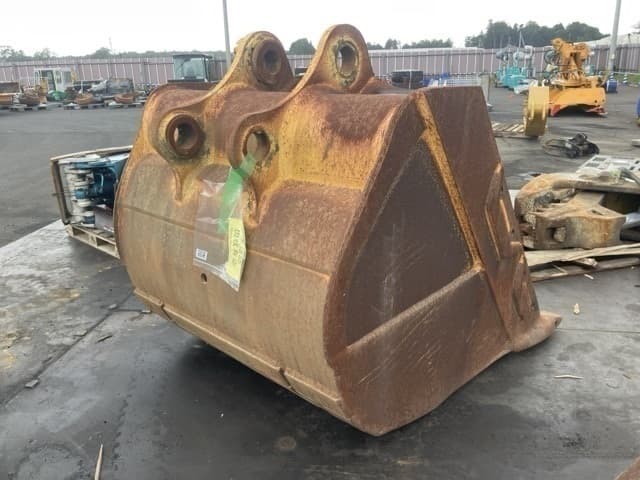Bucket — Auction (lot 8456-3131)