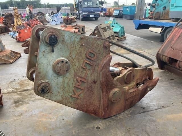 Crusher — Auction (lot 8456-3136)