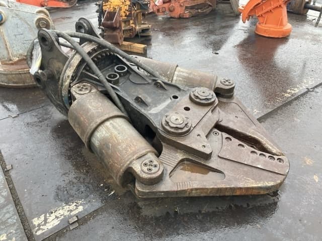 Cutter — Auction (lot 8456-3138)