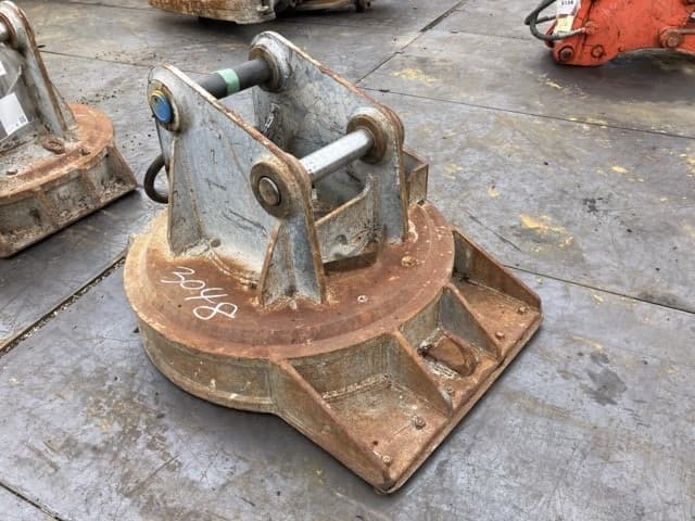 Magnet — Auction (lot 8456-3139)