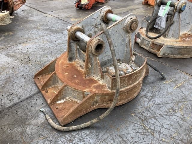 Magnet — Auction (lot 8456-3140)