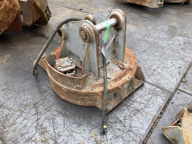 Magnet — Auction (lot 8456-3140)