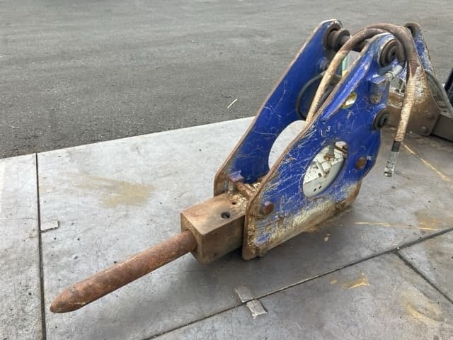Breaker — Auction (lot 8456-3142)