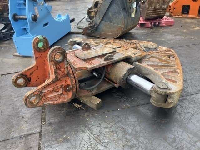 Crusher — Auction (lot 8456-3143)