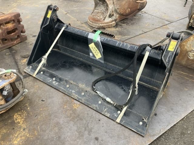 Bucket — Auction (lot 8456-3144)