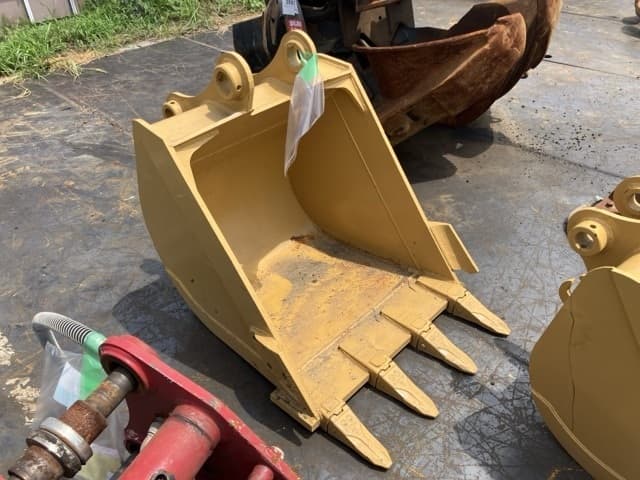 Bucket — Auction (lot 8456-3147)