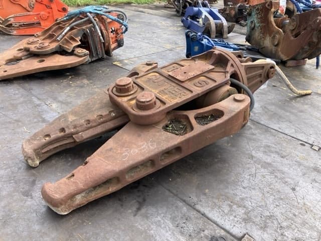 Cutter — Auction (lot 8456-3153)