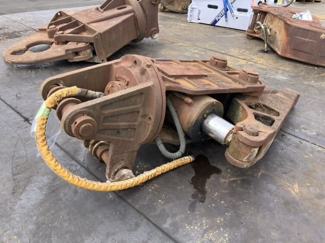 Cutter — Auction (lot 8456-3153)