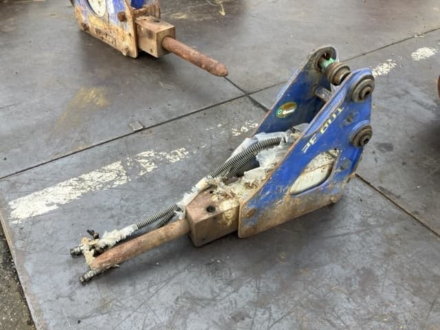 Breaker — Auction (lot 8456-3154)