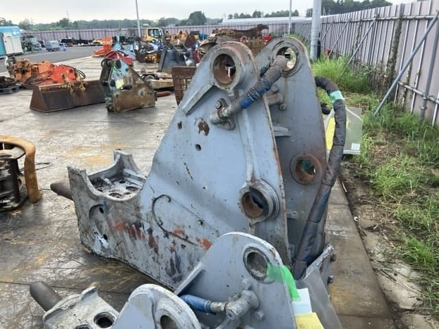 Breaker — Auction (lot 8456-3157)