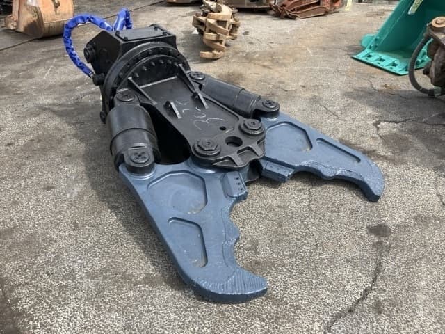 Crusher — Auction (lot 8456-3161)