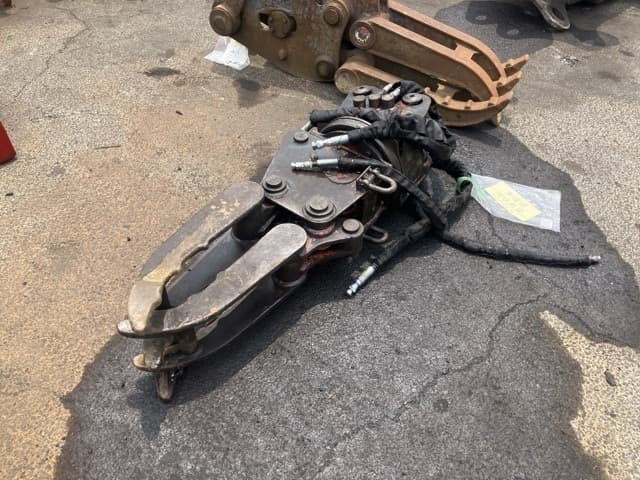 Fork — Auction (lot 8456-3166)