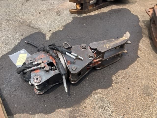 Fork — Auction (lot 8456-3166)