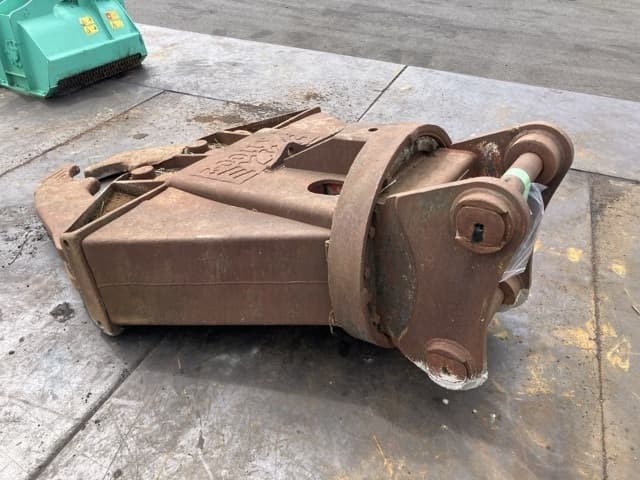 Crusher — Auction (lot 8456-3167)