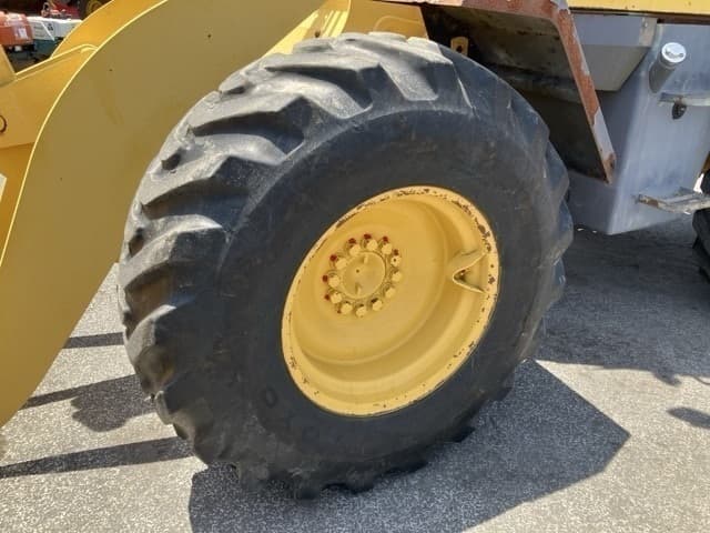 WHEEL LOADER — Auction (lot 8456-318)