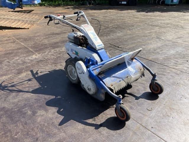 MOWING MACHINE — Auction (lot 8456-31801)