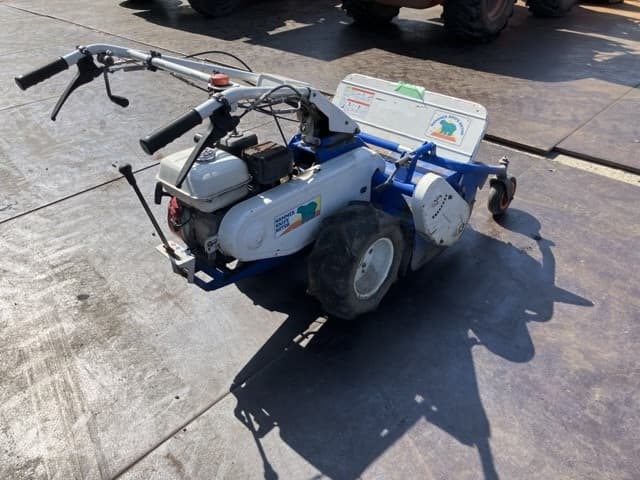 MOWING MACHINE — Auction (lot 8456-31801)