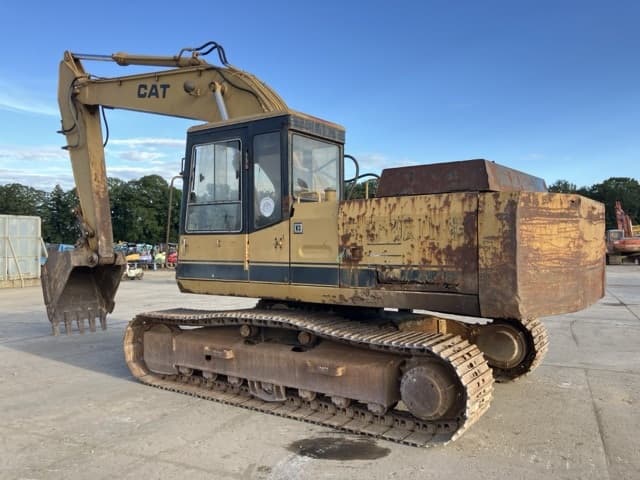 EXCAVATOR — Auction (lot 8456-32)