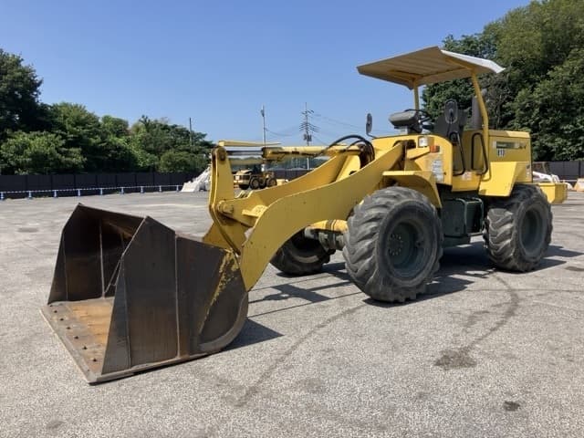 WHEEL LOADER — Auction (lot 8456-320)