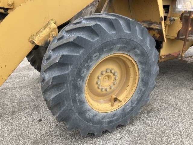 WHEEL LOADER — Auction (lot 8456-321)