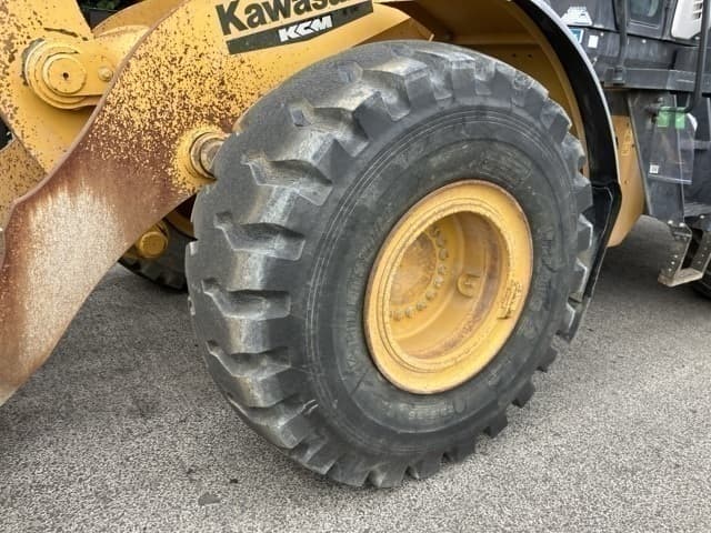 WHEEL LOADER — Auction (lot 8456-323)