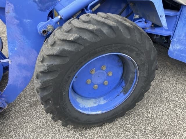 MINI WHEEL LOADER — Auction (lot 8456-329)