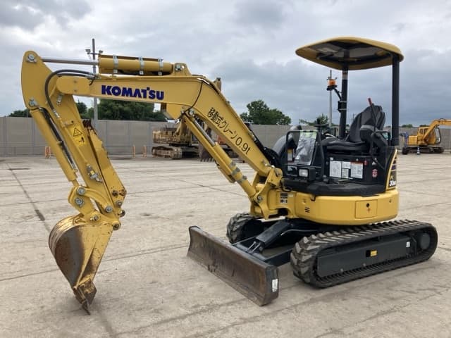 MINI EXCAVATOR — Auction (lot 8456-34)