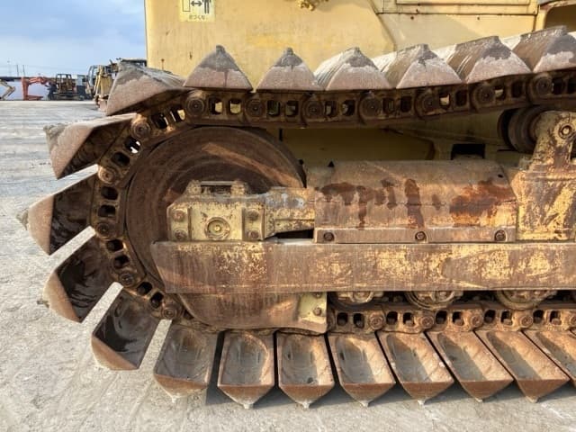 Bulldozer — Auction (lot 8456-342)