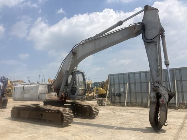 EXCAVATOR — Auction (lot 8456-357)