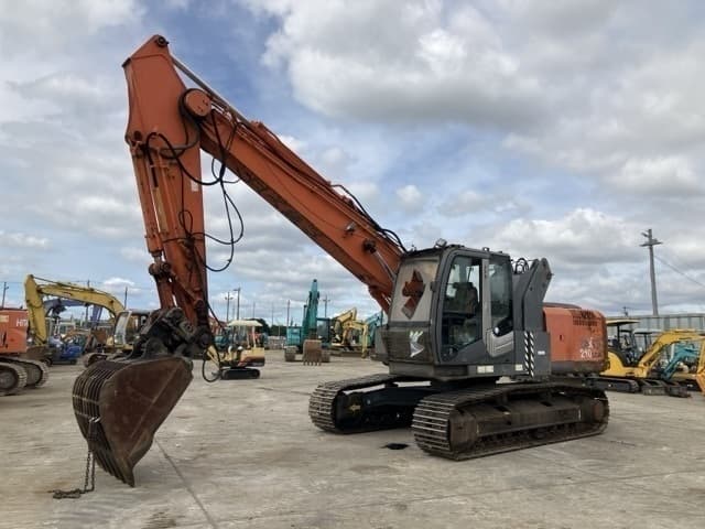 EXCAVATOR — Auction (lot 8456-358)