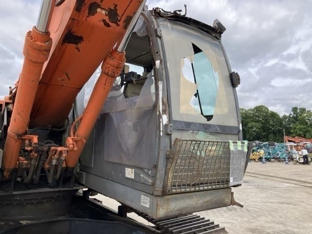 EXCAVATOR — Auction (lot 8456-358)