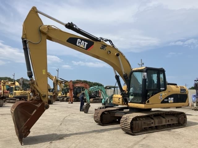 EXCAVATOR — Auction (lot 8456-365)