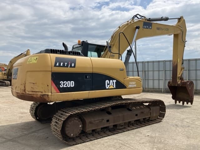 EXCAVATOR — Auction (lot 8456-365)
