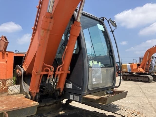 EXCAVATOR — Auction (lot 8456-368)