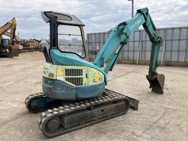 MINI EXCAVATOR — Auction (lot 8456-369)