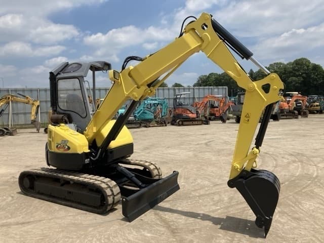 MINI EXCAVATOR — Auction (lot 8456-370)