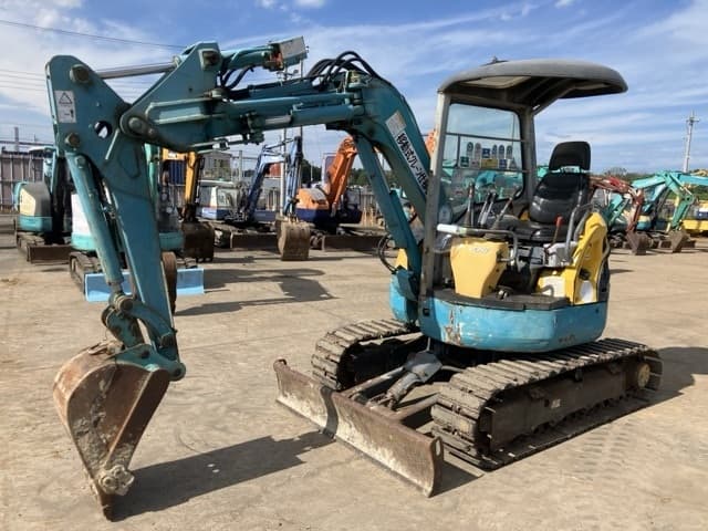 MINI EXCAVATOR — Auction (lot 8456-372)