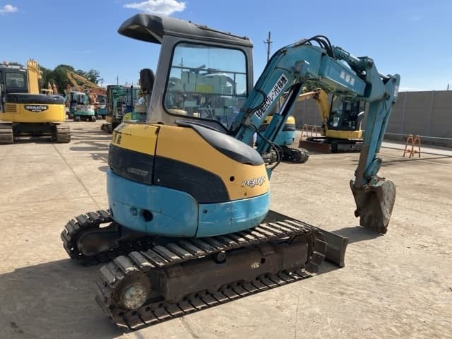 MINI EXCAVATOR — Auction (lot 8456-372)