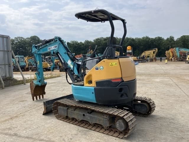MINI EXCAVATOR — Auction (lot 8456-376)