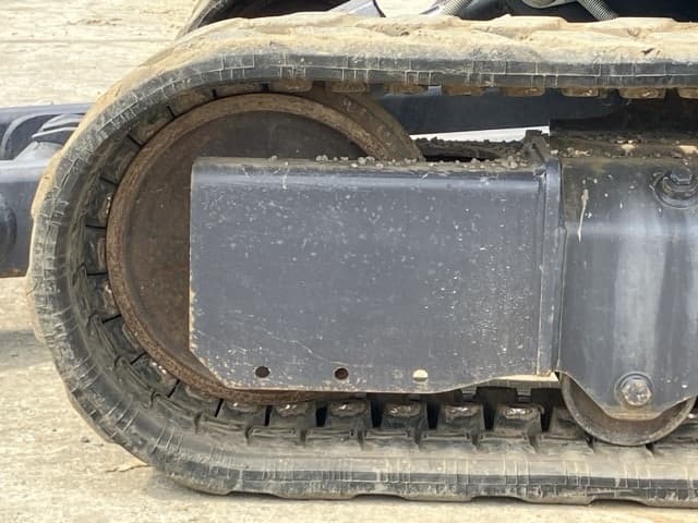 MINI EXCAVATOR — Auction (lot 8456-378)