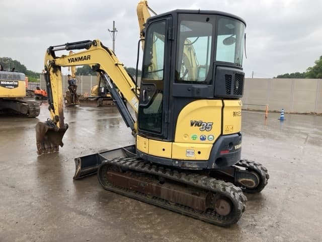 MINI EXCAVATOR — Auction (lot 8456-379)