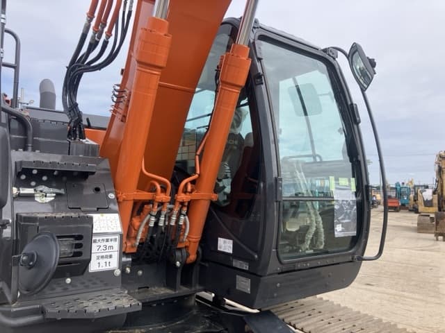 EXCAVATOR — Auction (lot 8456-38)