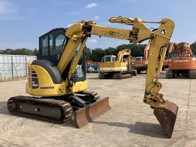 MINI EXCAVATOR — Auction (lot 8456-380)