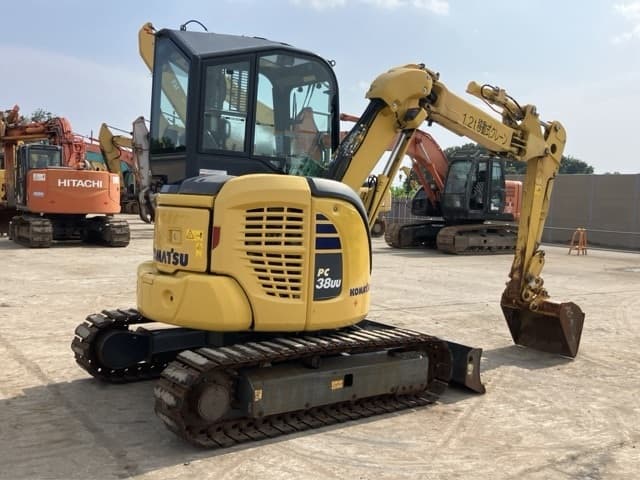 MINI EXCAVATOR — Auction (lot 8456-380)