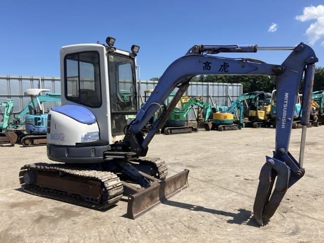 MINI EXCAVATOR — Auction (lot 8456-382)