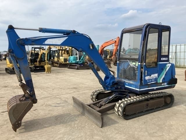 MINI EXCAVATOR — Auction (lot 8456-383)