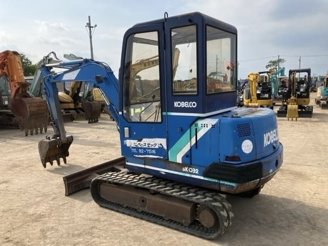 MINI EXCAVATOR — Auction (lot 8456-383)
