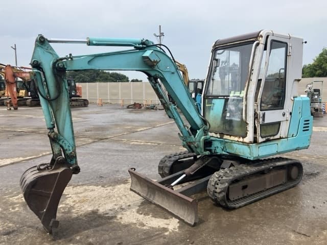 MINI EXCAVATOR — Auction (lot 8456-384)