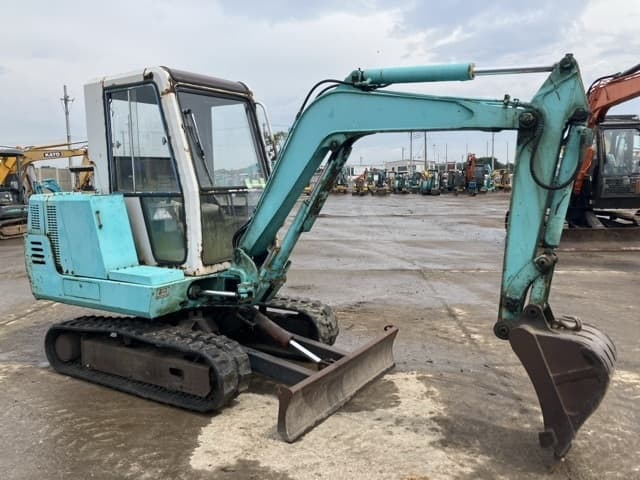 MINI EXCAVATOR — Auction (lot 8456-384)
